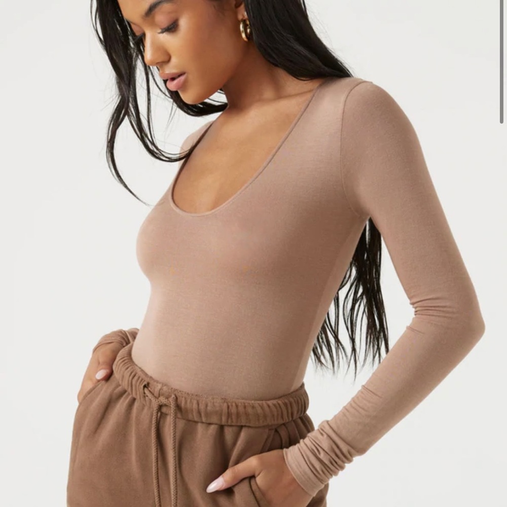 Joah Brown Scoop Neck Long Sleeve White. Size S/M. Color no longer available!